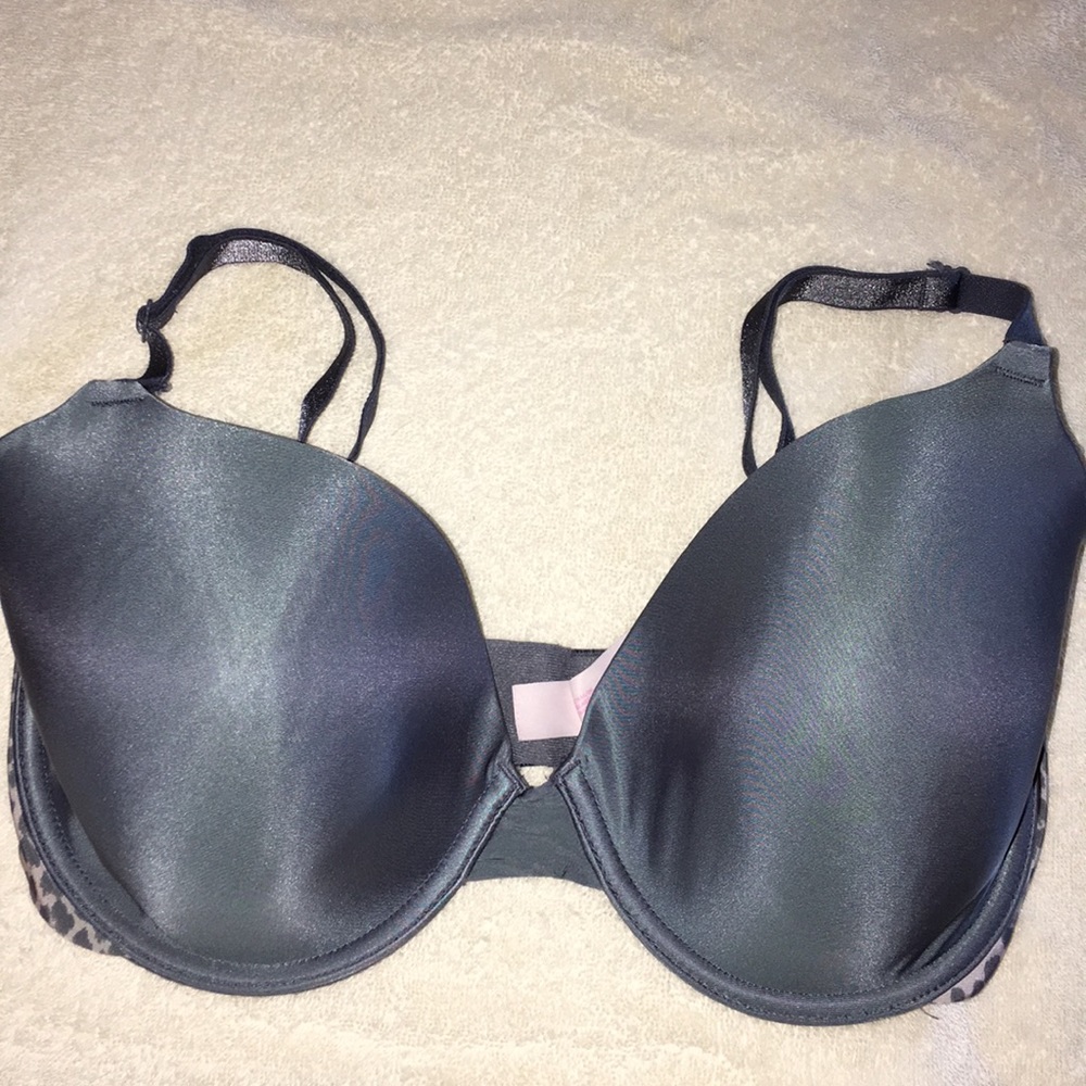 PINK Victoria’s Secret bra